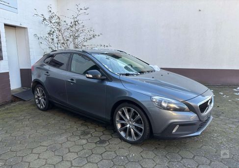 Volvo V40 Cross Country, 2017