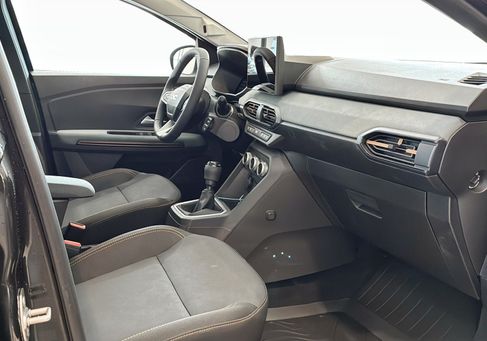 Dacia Sandero Stepway, 2027 3