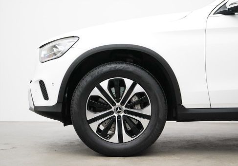 Mercedes-Benz GLC 300, 2022