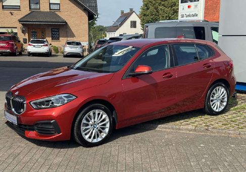 BMW 120, 2024 3