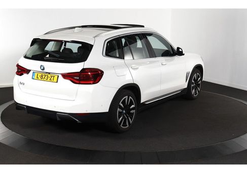 BMW iX, 2021