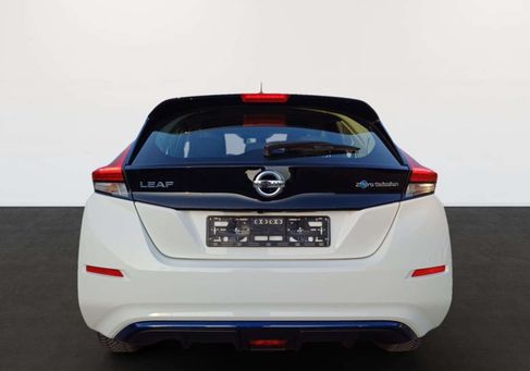 Nissan Leaf, 2021 3