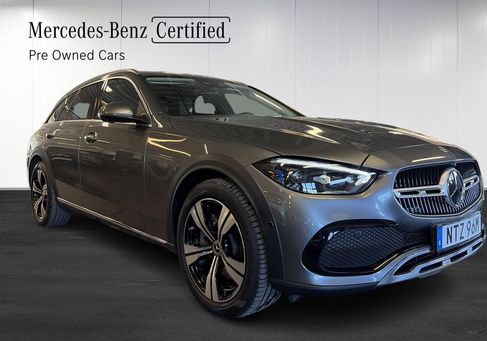 Mercedes-Benz C 220, 2025