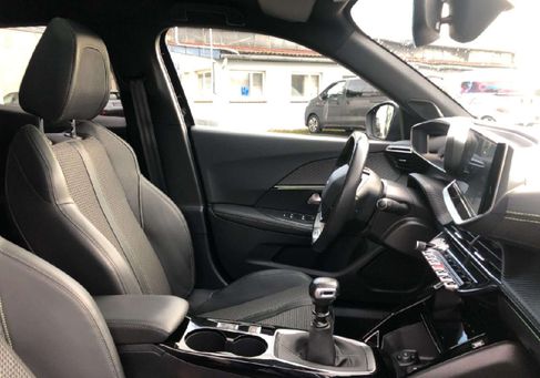 Peugeot 2008, 2021