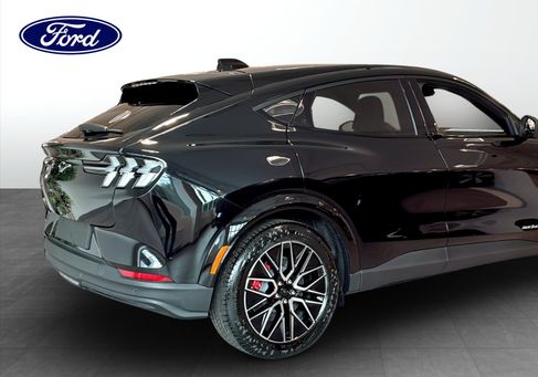 Ford Mustang Mach-E, 2025