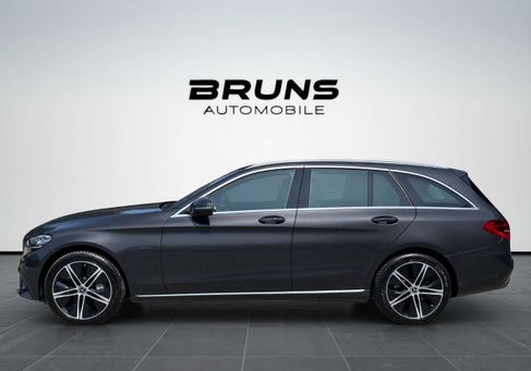 Mercedes-Benz C 300, 2021