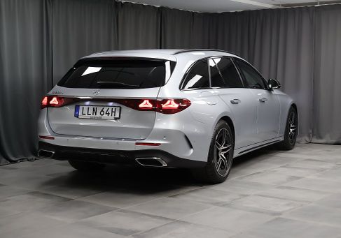 Mercedes-Benz E 300, 2026