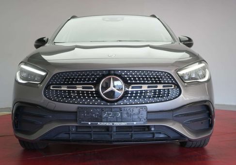 Mercedes-Benz GLA 220, 2020