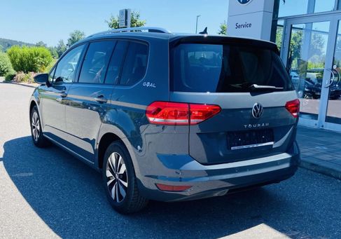 Volkswagen Touran, 2025 3
