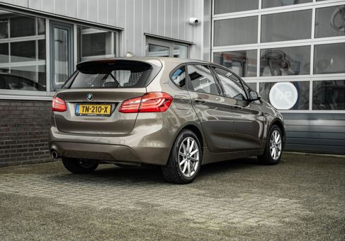 BMW 225 Active Tourer, 2018