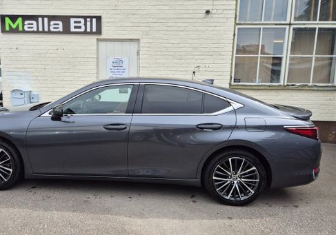 Lexus ES, 2023