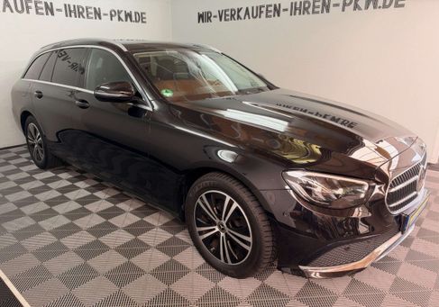 Mercedes-Benz E 200, 2022 2