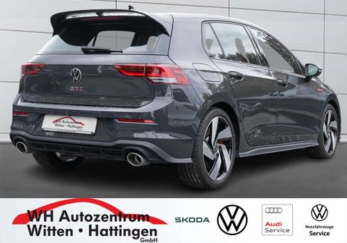 Volkswagen Golf, 2022