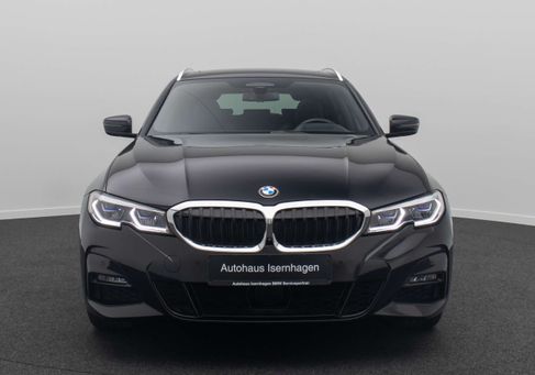 BMW 330, 2021