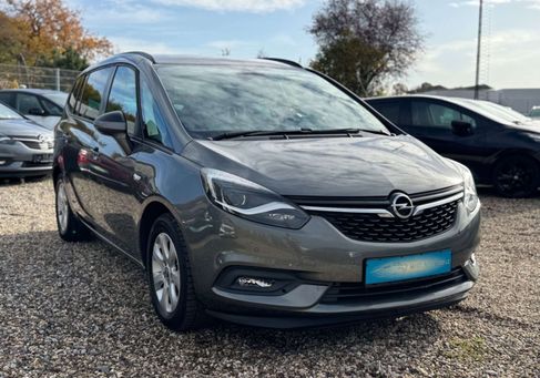 Opel Zafira, 2018