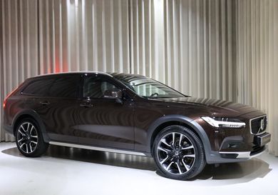Volvo V90 Cross Country, 2021