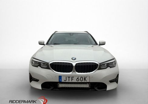 BMW 330, 2021
