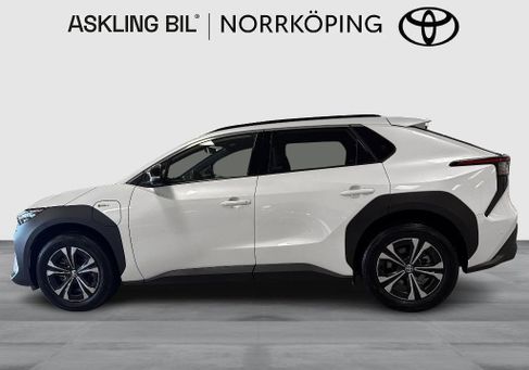 Toyota bZ4X, 2025 3