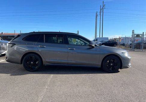 Volkswagen Passat Variant, 2024 3