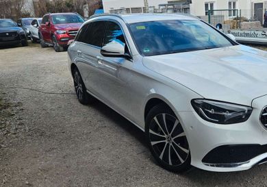 Mercedes-Benz E 300, 2022