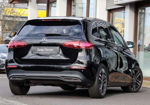 Mercedes-Benz B 220, 2024