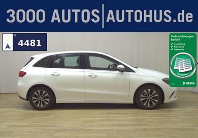 Mercedes-Benz B 180, 2022