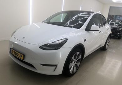 Tesla Model Y, 2023