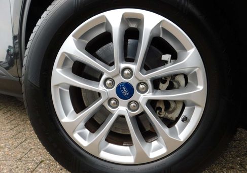 Ford Kuga, 2021