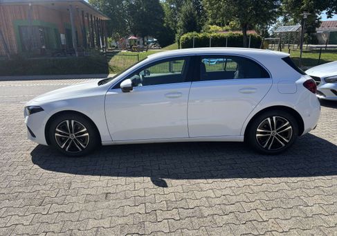 Mercedes-Benz A 180, 2025
