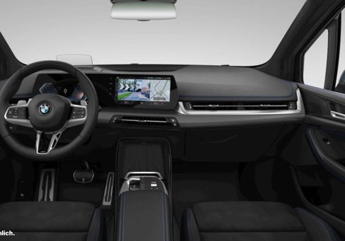 BMW 220, 2022 3