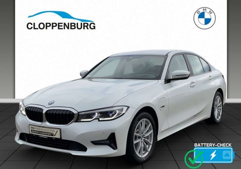 BMW 330, 2021