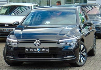 Volkswagen Golf, 2023