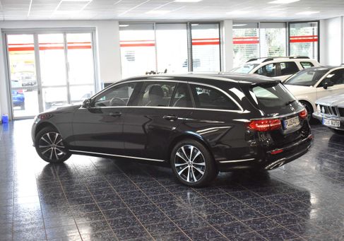 Mercedes-Benz E 300, 2022 2