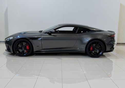 Aston Martin DBS, 2021