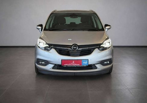 Opel Zafira, 2019