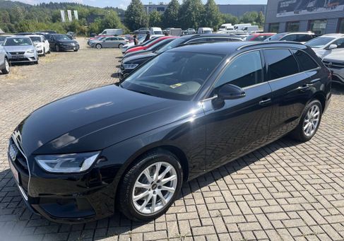 Audi A4, 2022