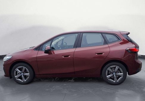 BMW 220, 2025