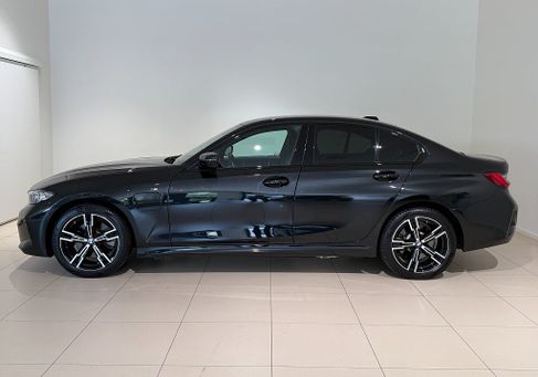 BMW 330, 2025