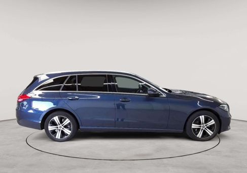 Mercedes-Benz C 300, 2023 3