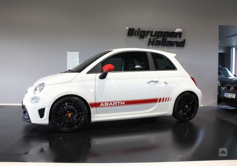 Abarth 595, 2022