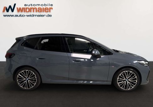 BMW 218, 2024