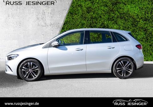 Mercedes-Benz B 180, 2024