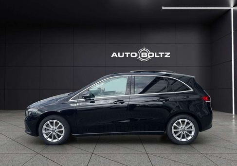Mercedes-Benz B 250, 2023 3