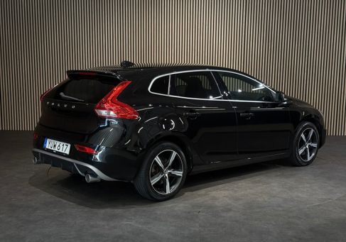 Volvo V40, 2018