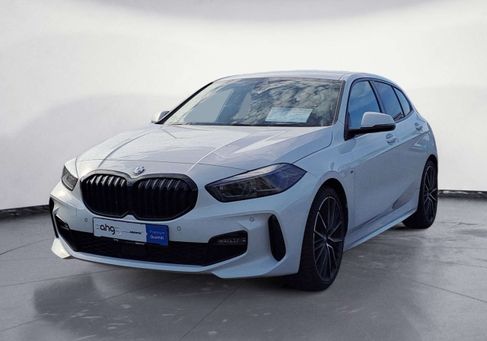 BMW 118, 2022