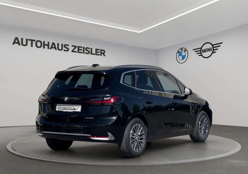 BMW 220, 2025 2