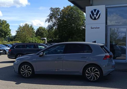 Volkswagen Golf, 2024