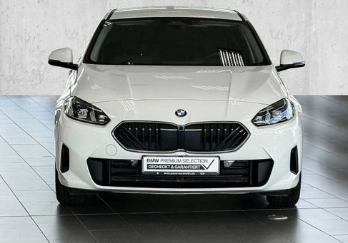 BMW 120, 2025