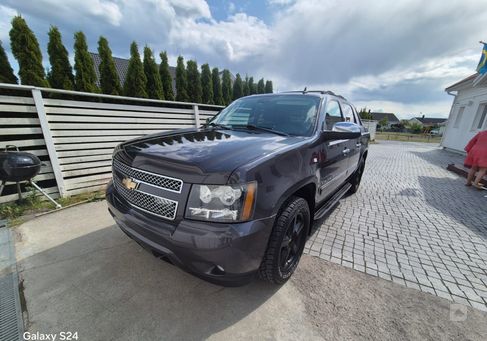 Chevrolet Avalanche, 2011