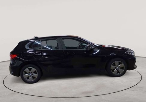 BMW 118, 2022 3